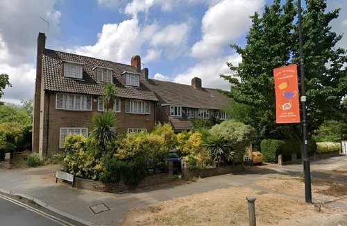 Thornton Apartamento | Spacious Apartment in Thornton Road L