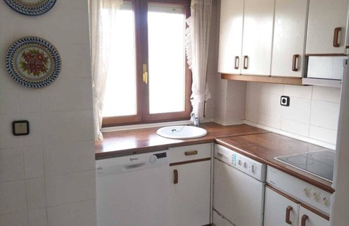 Laredo Condominio | Amplio piso en primera línea de playa , a 1 minuto de la playa.