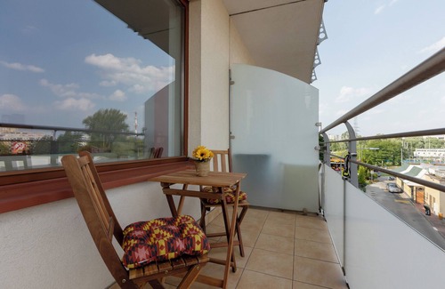 Bielany Apartamento | Spacious Apartment + Parking by Renters
