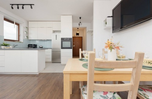 Bielany Apartamento | Spacious Apartment + Parking by Renters