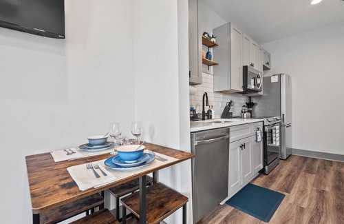 Rocky Mount Apartamento | Spacious Apartment, KING BED, Cozy, Close to Downtown