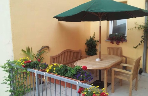 Altstadt - Sankt Lorenz Apartamento | Spacious apartment with balcony in the heart of the historic old town