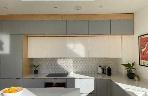 Kilburn Apartamento | Spacious apartment with terrace