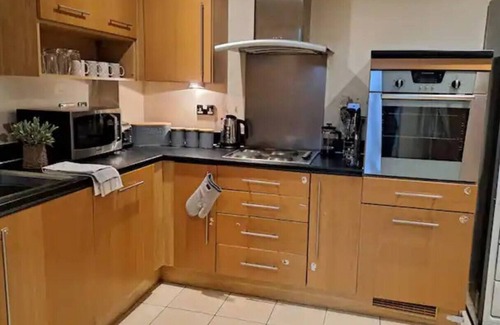 Butetown Condominio | Spacious Apt 2 bed Cardiff Parking Pool Gym Sauna