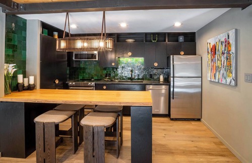 Downtown Apartamento | Spacious Aspen Core 1 BR | AC & Private Deck!