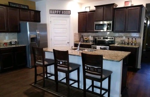 Union City Casa | Spacious Atlanta Beauty minutes from the airport.