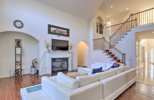 Fairburn Casa | Spacious Atlanta Home with Lake Access & Deck!