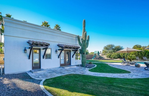 Shea North Estates Casa | Spacious backyard with amazing casita