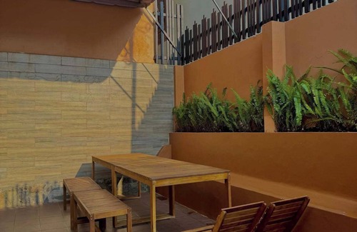 Da Lat Casa | Spacious Balcony Room with Lake View – City Square