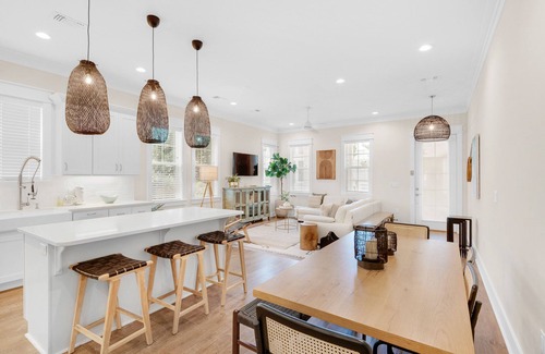 Grayton Beach Casa | ☀️Spacious Balcony-Luxury 30A-Bikes-Pool-Grayton 91