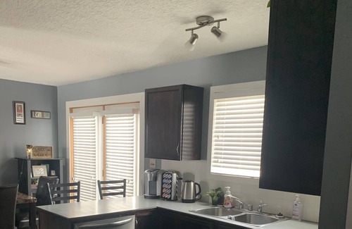 Sylvan Lake Casa | 3 bedroom family get-a-way in Sylvan Lake AB.