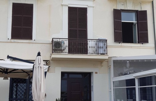 Civitavecchia Apartamento | Apartamento espacioso frente al mar
