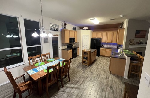 San Marcos Casa | Spacious & Beautiful 4 Bedroom Home - 5 min from downtown & the River