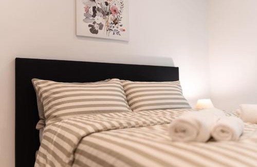 Sliema Apartamento | Spacious - Beautiful - Sea Front