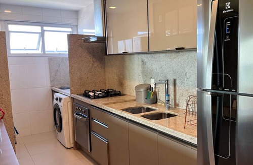 Dois de Julho Apartamento | Spacious Bedsitter View to the Bay of All Saints