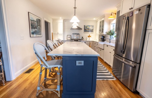 East Orleans Casa | Spacious, Brand New Home - 5 bedroom 6 bath!