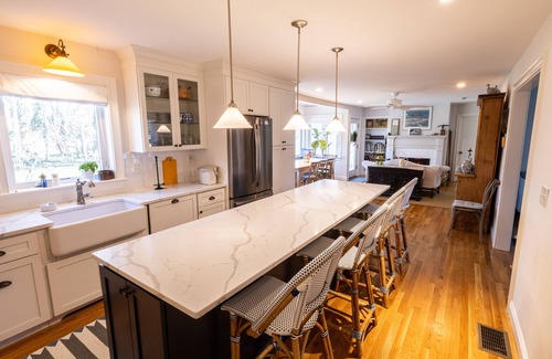 East Orleans Casa | Spacious, Brand New Home - 5 bedroom 6 bath!