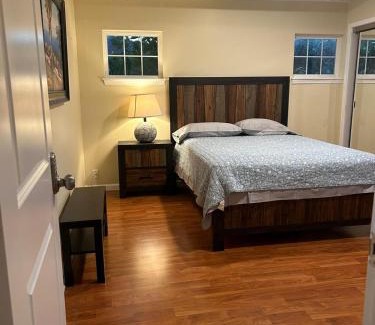 East Palo Alto Casa | Spacious bright room in Prime Silicon valley location