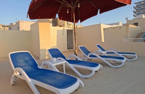 Qawra Casa | Spacious Bugibba Seafront Home 3BR Free Parking Free WiFi