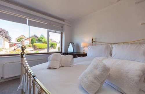 Wheatley Casa | Spacious Bungalow with Parking & Garden, Only 15 Minutes from Oxford City Centre