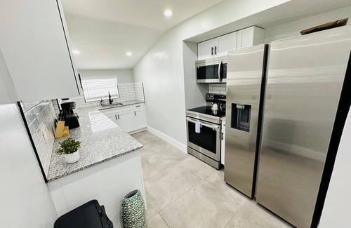 Lake Ridge Casa | Spacious, Central, 3 Bedroom Home w/ Pool Access