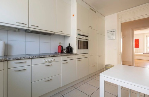 Langstrasse Apartamento | Spacious & Central 3-BR Apt - A RARE GEM! Turquoise