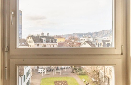 Langstrasse Apartamento | Spacious & Central 3-BR Apt - A RARE GEM! Turquoise