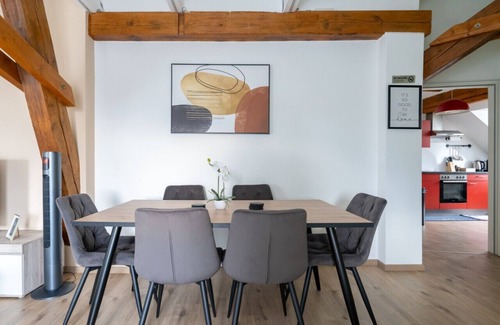 Leoben Apartamento | Spacious & Central | 75m² | 7 Guests | Uni&Station