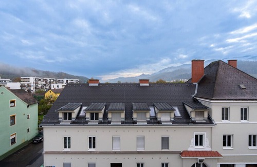 Leoben Apartamento | Spacious & Central | 75m² | 7 Guests | Uni&Station