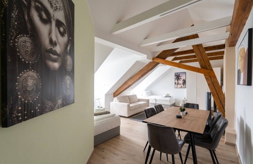 Leoben Apartamento | Spacious & Central | 75m² | 7 Guests | Uni&Station