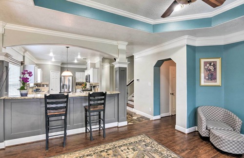 Katy Casa | Spacious & Central Katy Retreat: 27 Mi to Houston!