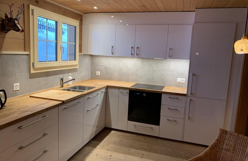 Kublis Chalet De Esquí | Amplia casa con un gran jardín en la ladera orientada al sur por encima de Küblis - Klosters / Davos