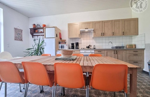 Baives Cabaña | Casa de campo con jardín, zona de barbacoa y cerca de actividades de ocio.