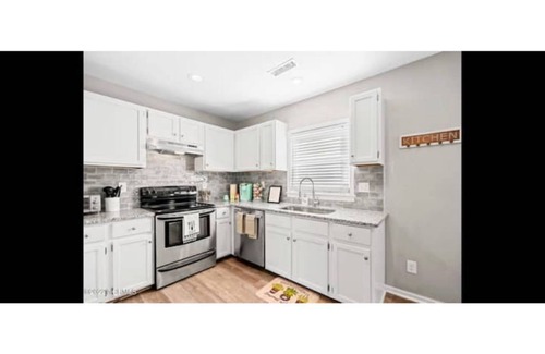 Wilmington Casa | Spacious & Cheerful 4-bed 8 Mins from Beach