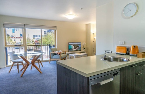Carlton South Apartamento | Spacious City Stay Near Lygon Street Dining