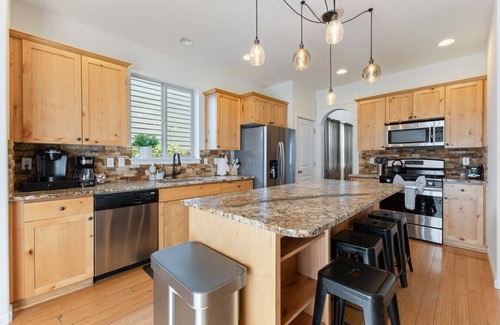 Boyd Acres Casa | Spacious & CLEAN 5-Bedroom Retreat| Fresh Interior Paint | Family Friendly