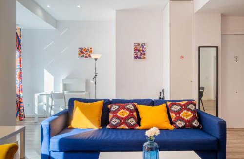 Jesus Apartamento | Spacious Clean & Colorful Apt Quiet Zone