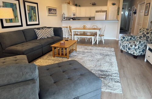 Long Beach Condominio | Piscina, jacuzzi, vista al mar, espacioso, ascensor, + extras. Perfecto para familias.