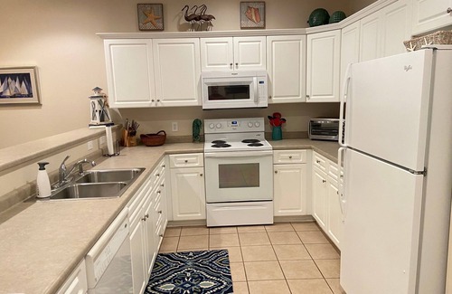 Long Beach Condominio | Piscina, jacuzzi, vista al mar, espacioso, ascensor, + extras. Perfecto para familias.