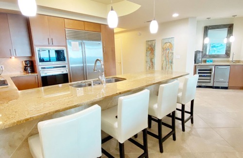 Orange Beach Condominio | Frente a la playa de lujo, lugar turquesa, limpio, espacioso, cargado con todo.