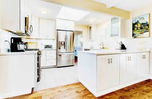 San Rafael Casa | Spacious, Clean, Private Marin Home; 4 bdrm, King Bed, AC