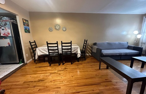 East New York Casa | Spacious, comfortable, and Efficient NYC Stay.