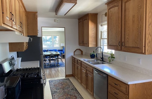 Rapid City Casa | Spacious, comfortable, clean, central location!