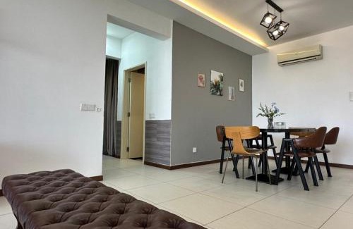 Tanjung Bungah Apartamento | Spacious Comfy 8pax, 3 Bedroom, 2 Car Park, The Landmark