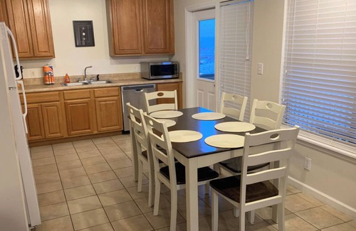 Gulf Shores Complejo | Spacious condo on the beach in Gulf Shores, AL!