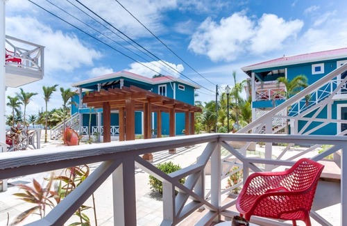 Placencia Complejo | Spacious Condo w/ Balcony, Kitchen, & WiFi - Steps to Beach, Shops, & Dining