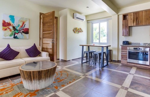 Placencia Complejo | Spacious Condo w/ Balcony, Kitchen, & WiFi - Steps to Beach, Shops, & Dining