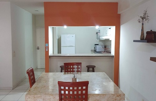 Lomas de Mazatlan Apartamento | Spacious condominium in the Golden Zone, a 5-minute walk from the beach!