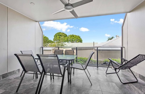 Murarrie Casa | Spacious + Convenient! 3Bed/2.5Bath/1Car~Townhouse