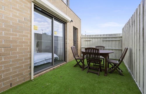 Corio Casa | Spacious Corio Townhouse Near Ferry & Waterfront